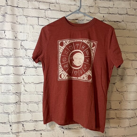Zoe & Liv Maroon Zodiac Shirt - size Large - Junior's - Picture 1 of 6